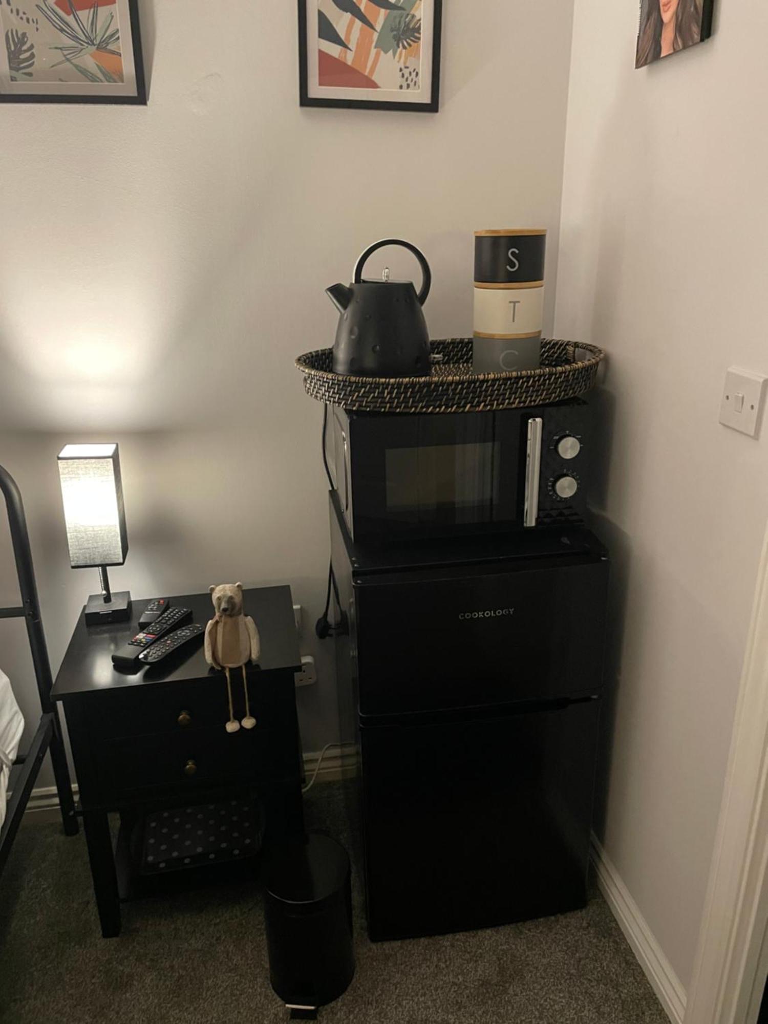 Cosy Home From Home With Private Bathroom - Free Parking Cardiff Buitenkant foto